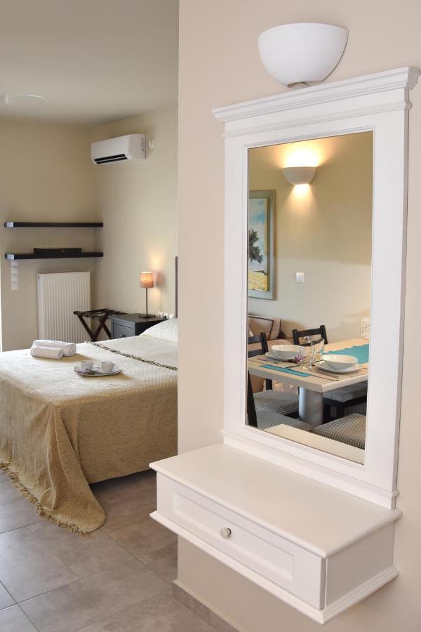 Ελιάδες - Eliades Apartments Каристос Екстериор снимка